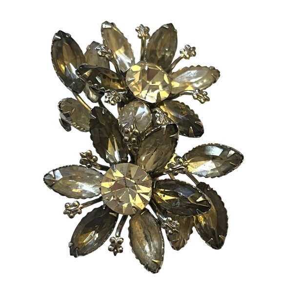Jewelry - Clear Rhinestone Floral Brooch Pin Fleur de Lis Accents Vintage
